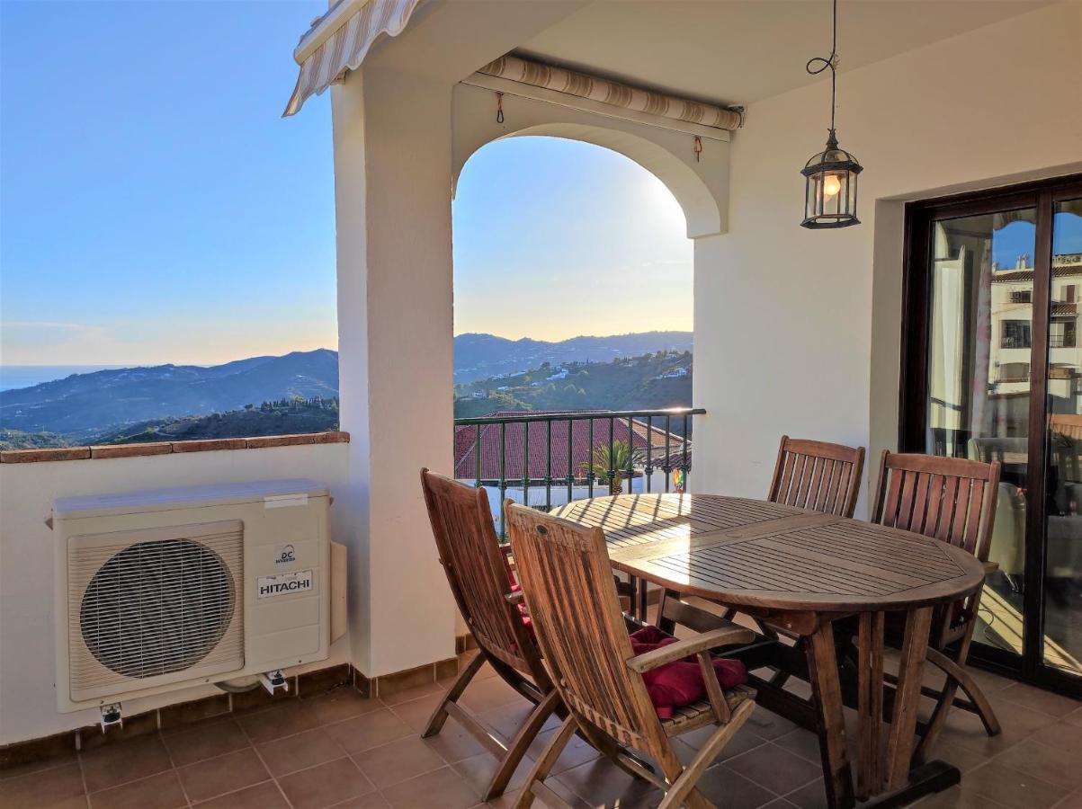 Lovely 2 Bedroom Apartment With Sea View, Frigiliana Luaran gambar