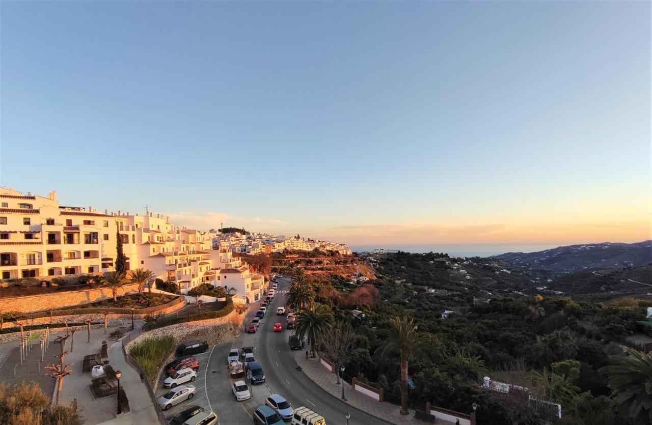 Lovely 2 Bedroom Apartment With Sea View, Frigiliana Luaran gambar